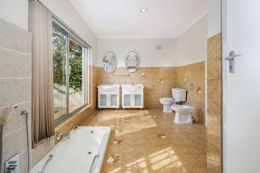 4 Bedroom Property for Sale in Valmary Park Western Cape